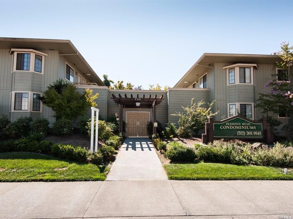 Property Photo: 720 Petaluma Boulevard 3 CA 94952