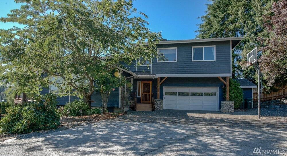 Property Photo:  4815 Academy St  WA 98226 