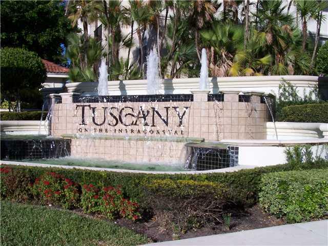 Property Photo:  4111 Tuscany Way 4-111  FL 33435 