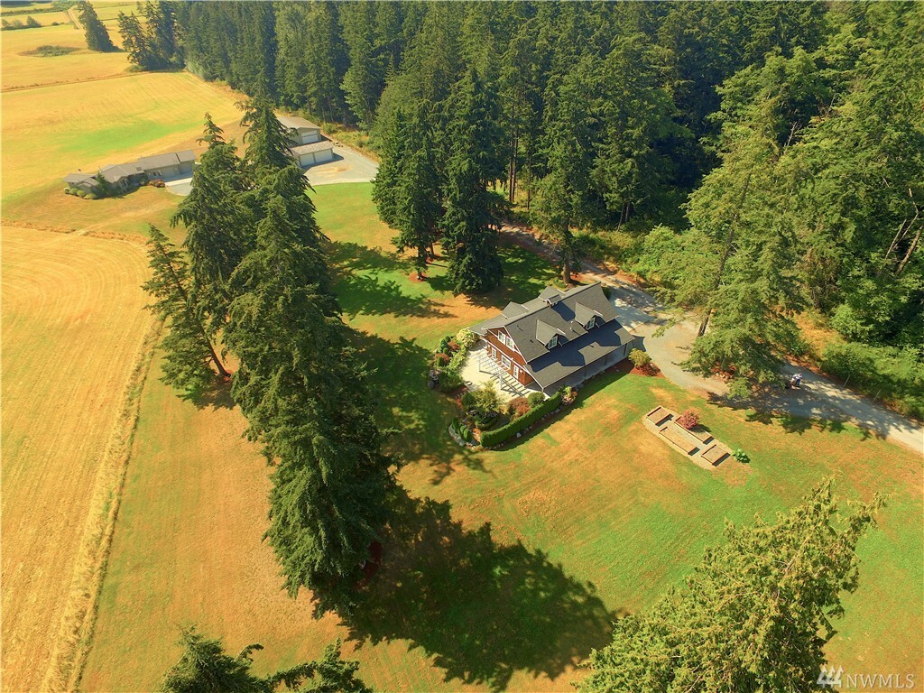 Property Photo:  695 Arrowhead Rd  WA 98282 