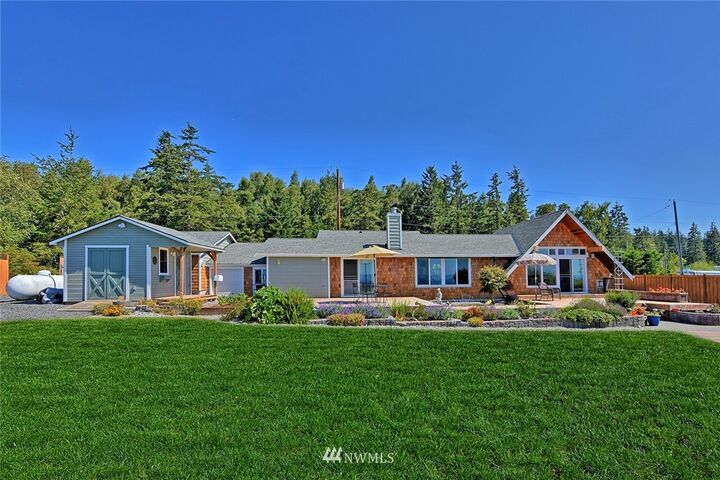 Property Photo:  456 Vista Road  WA 98249 