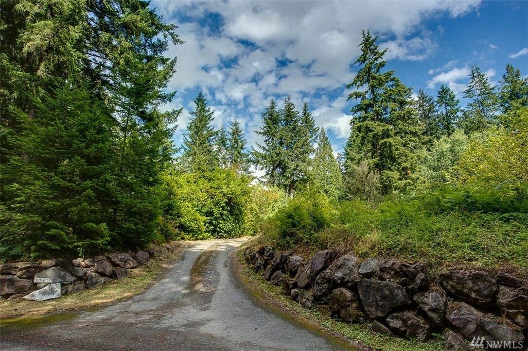 Property Photo:  11610 201st Place NE  WA 98053 