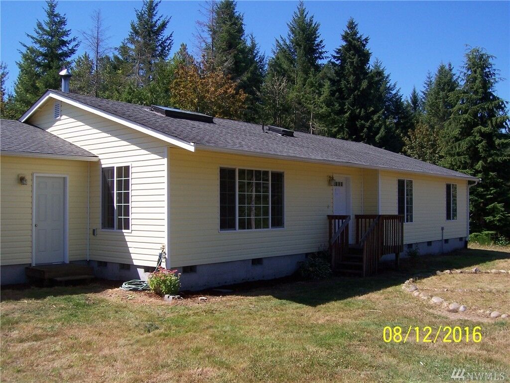 Property Photo:  16925 Russian Hill Lane SE  WA 98576 