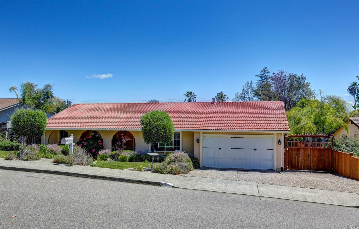 Property Photo: 16 Reichert Court CA 94945