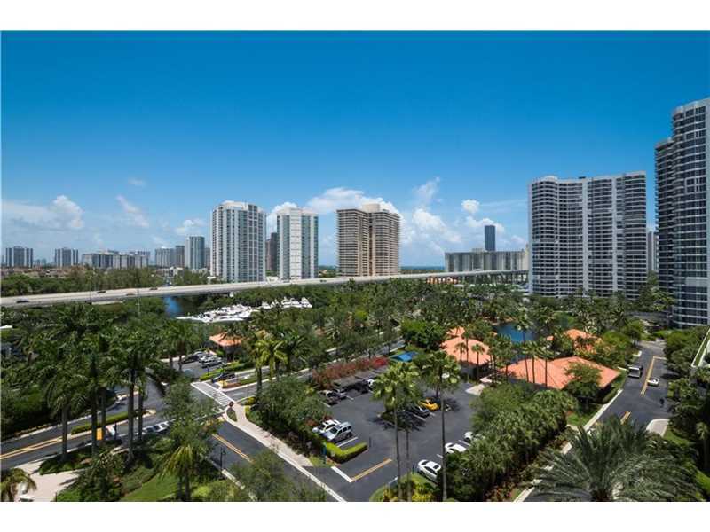 Property Photo:  3600 Mystic Pointe Dr 1007  FL 33180 