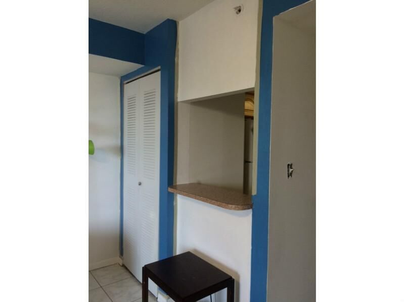Property Photo:  