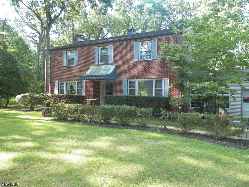 Property Photo:  8 Wagner Rd  NJ 08559 