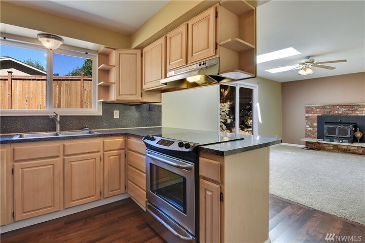 Property Photo: 13812 180th Ave SE WA 98059