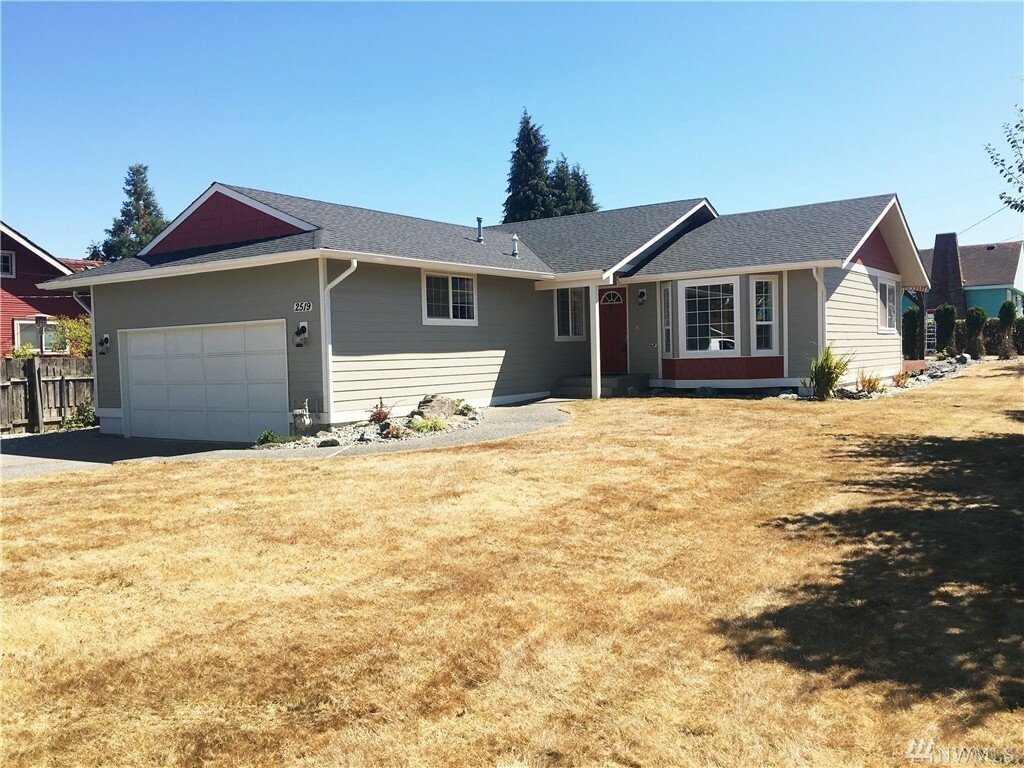 Property Photo:  2519 W 2nd St  WA 98221 