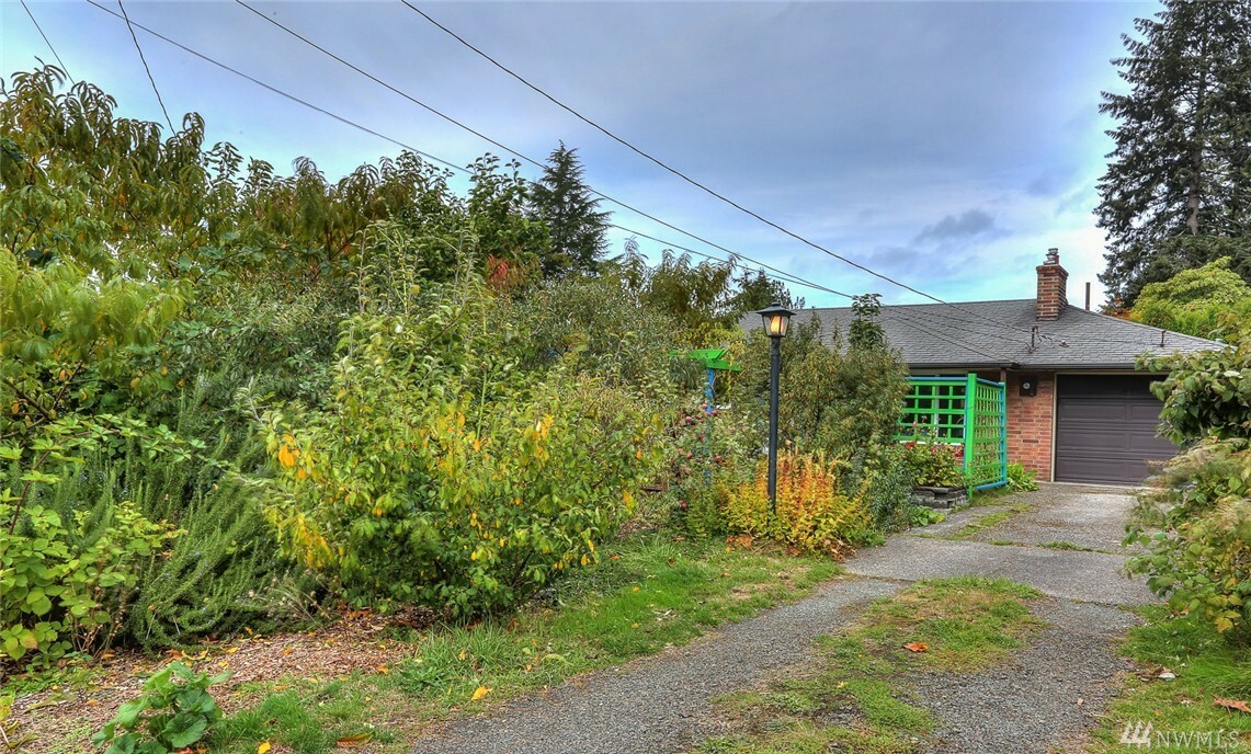 Property Photo:  1000 NW 120th St  WA 98177 