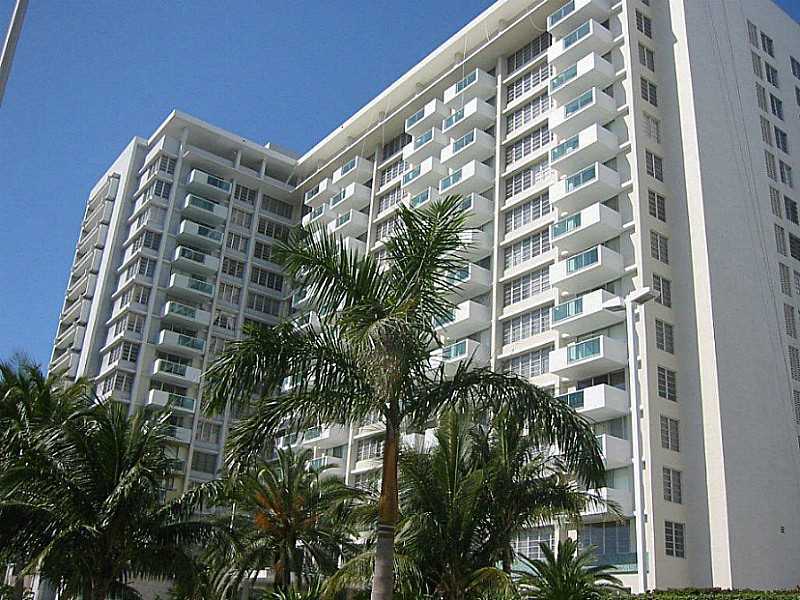 Property Photo: 1000 West Av 1008 FL 33139