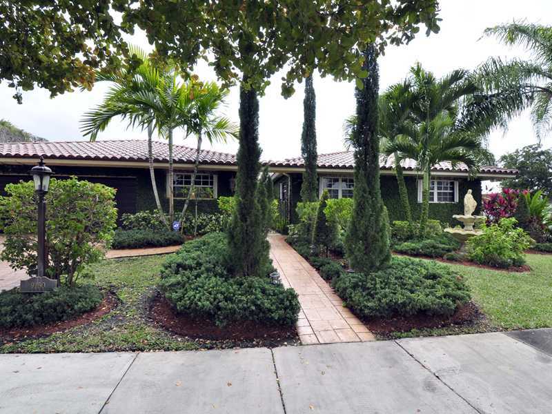 Property Photo: 9250 SW 76 Te FL 33173