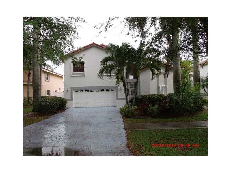 Property Photo:  5731 NW 60th St  FL 33067 