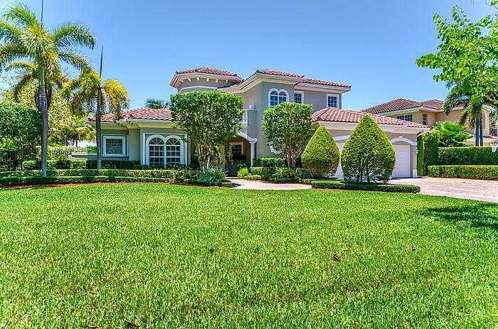 Property Photo: 1061 Harbor Ct FL 33019