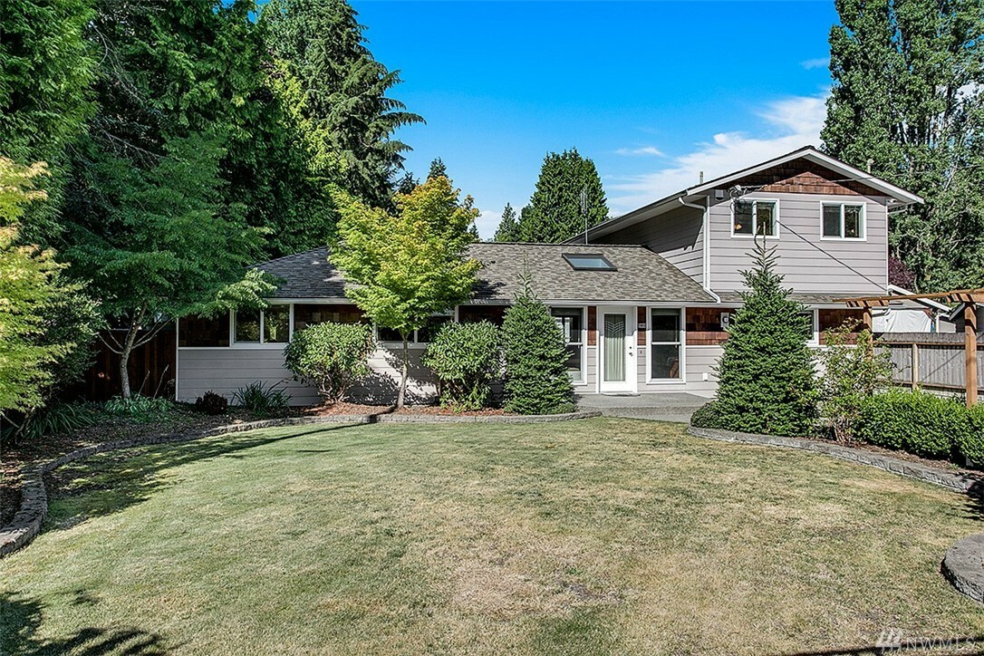 Property Photo:  19012 78th Place W  WA 98026 