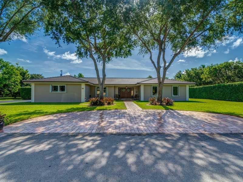 Property Photo: 15975 SW 78 Av FL 33157