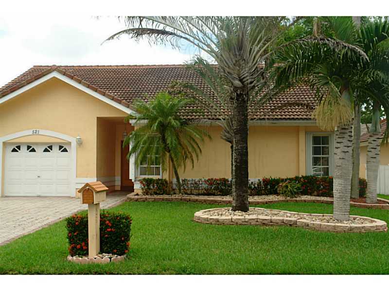 Property Photo:  521 NW 206 Av  FL 33029 