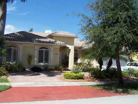 Property Photo: 7811 NW 163 St FL 33016