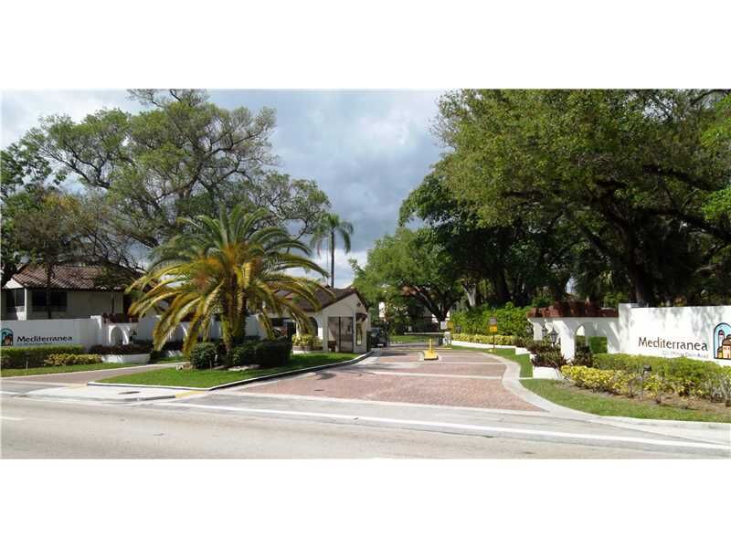 Property Photo:  331 Ives Dairy Rd 331-01  FL 33179 