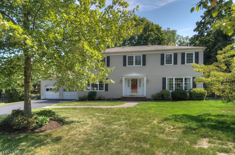 Property Photo:  11 Totty Ct  NJ 07932 