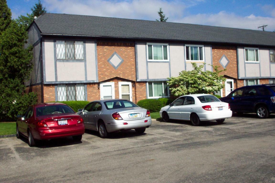 Property Photo: 1887 Slaton Court OH 43235