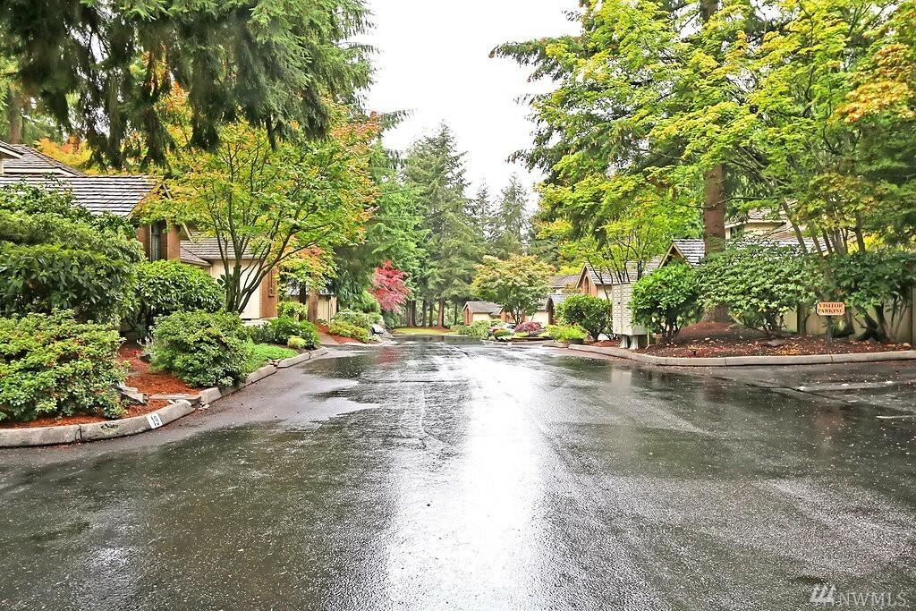 Property Photo:  14300 Trillium Blvd SE 20  WA 98012 