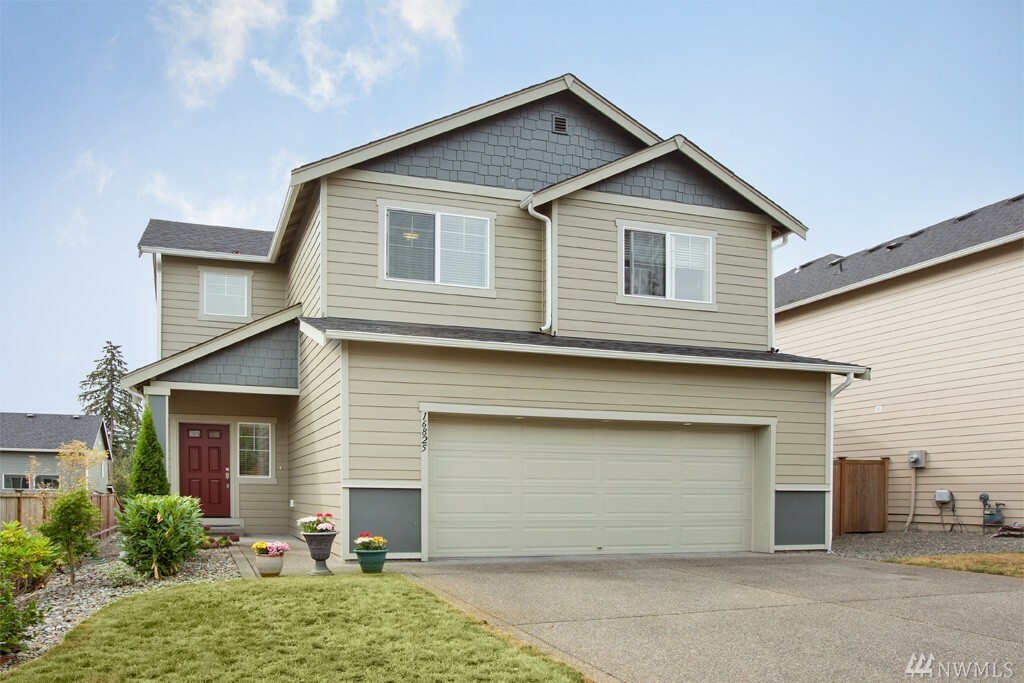 Property Photo:  16825 SE 260th St  WA 98042 