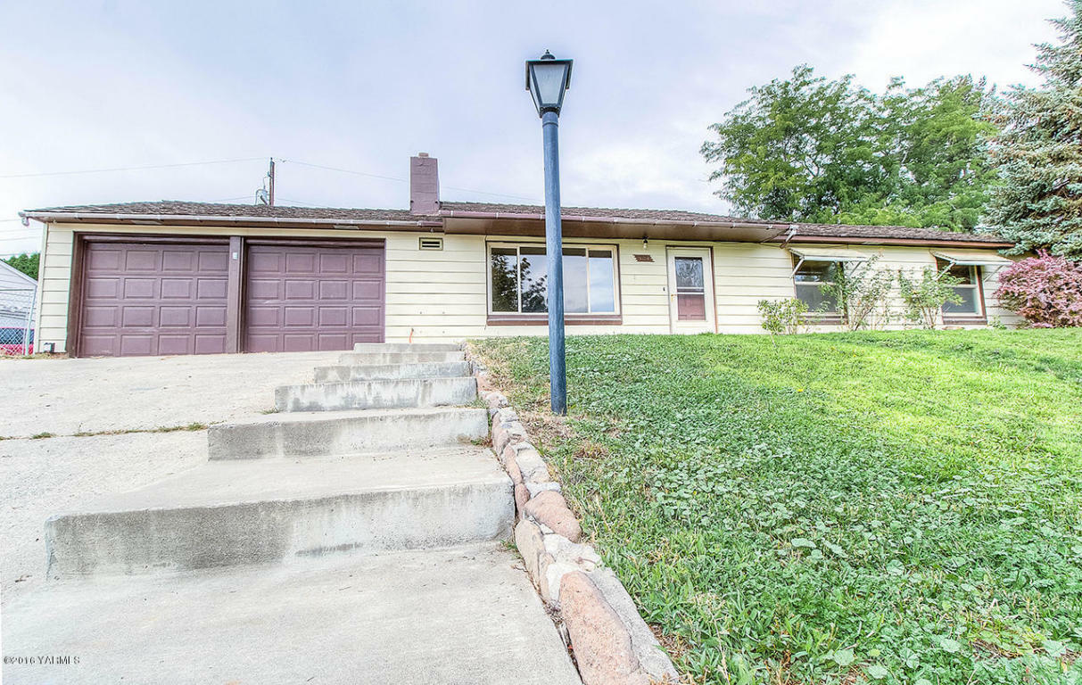 Property Photo: 504 Sunrise Pl WA 98942