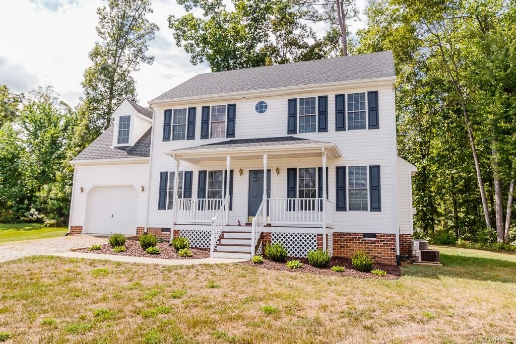 Property Photo: 8430 Hunters Lake Place VA 23832
