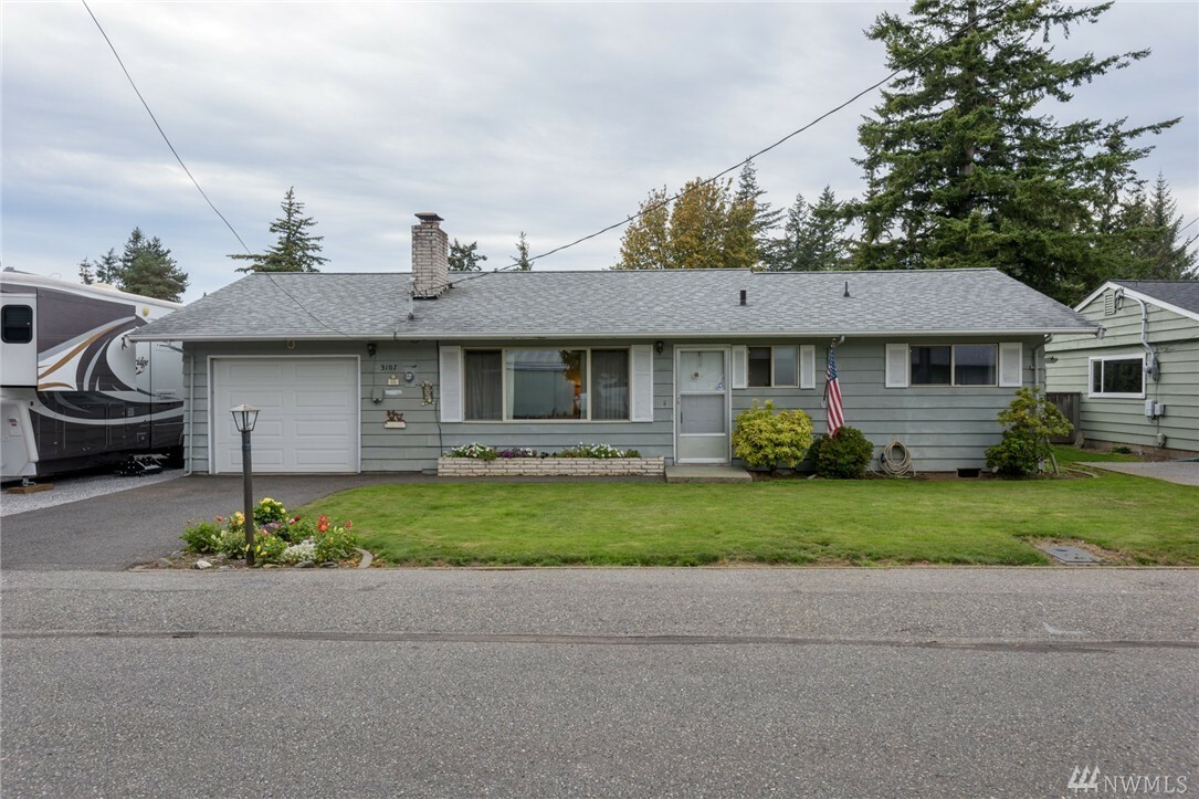 Property Photo:  3107 Firwood Ave  WA 98225 