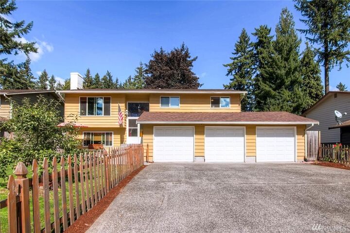 10618 NE 140th St  Kirkland WA 98034 photo