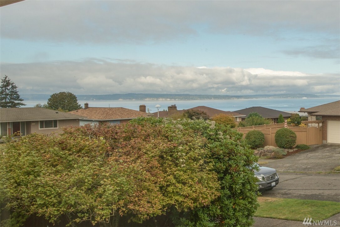 Property Photo: 2215 NW 93rd St WA 98117