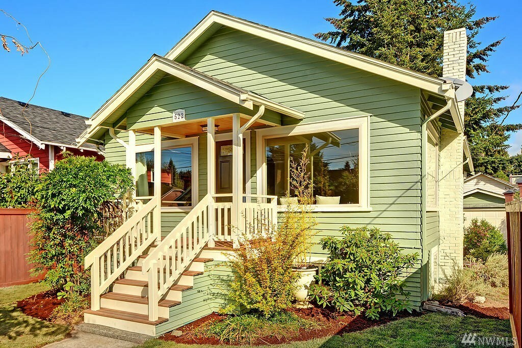 Property Photo:  522 N 80th St  WA 98103 