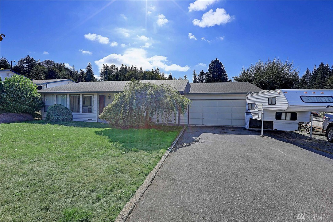 Property Photo: 693 Island View Dr WA 98282