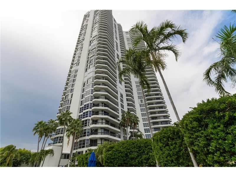 Property Photo: 3500 Mystic Pointe Dr 1606 FL 33180