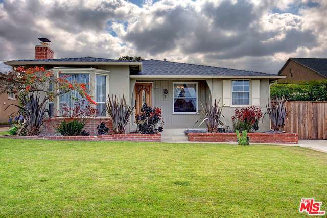 Property Photo: 8150 Kenyon Ave CA 90045