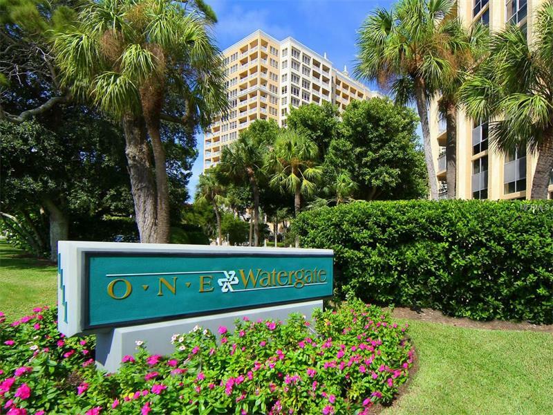 Property Photo:  1111 N Gulfstream Avenue 2E  FL 34236 