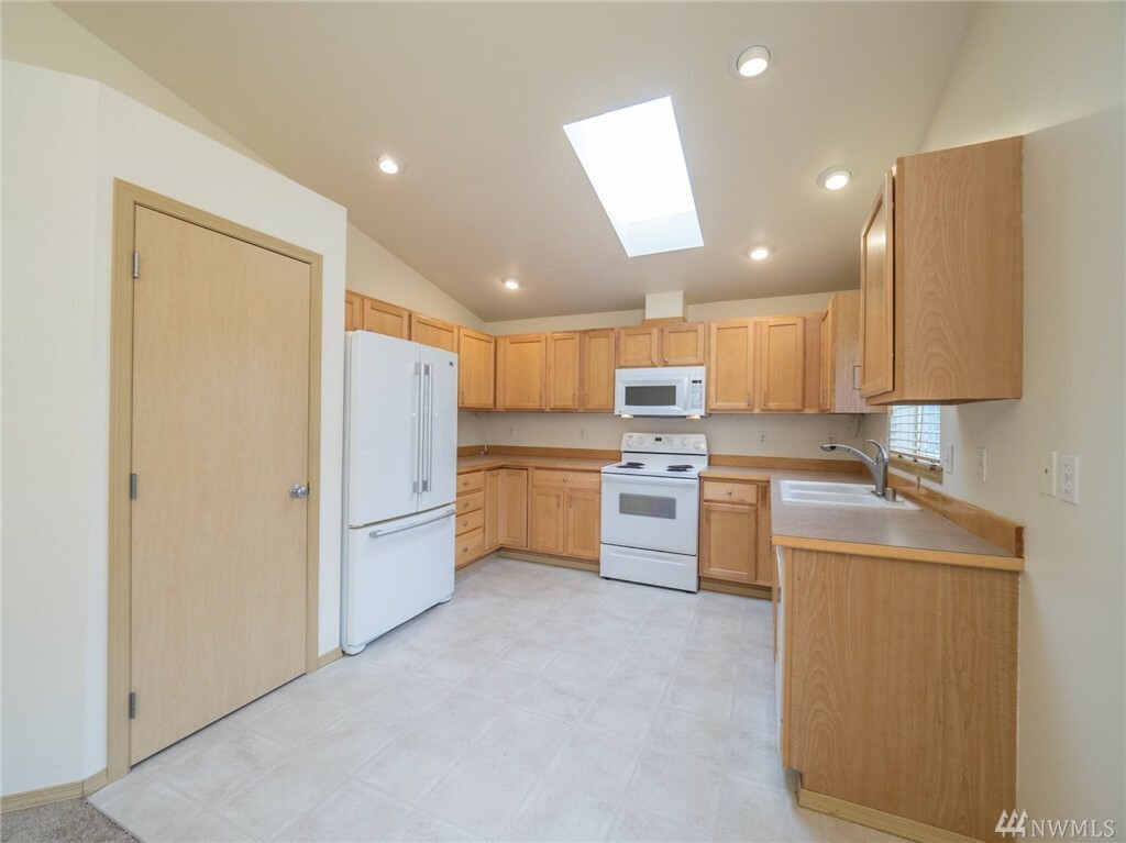 Property Photo: 6025 80th Ave NE WA 98270