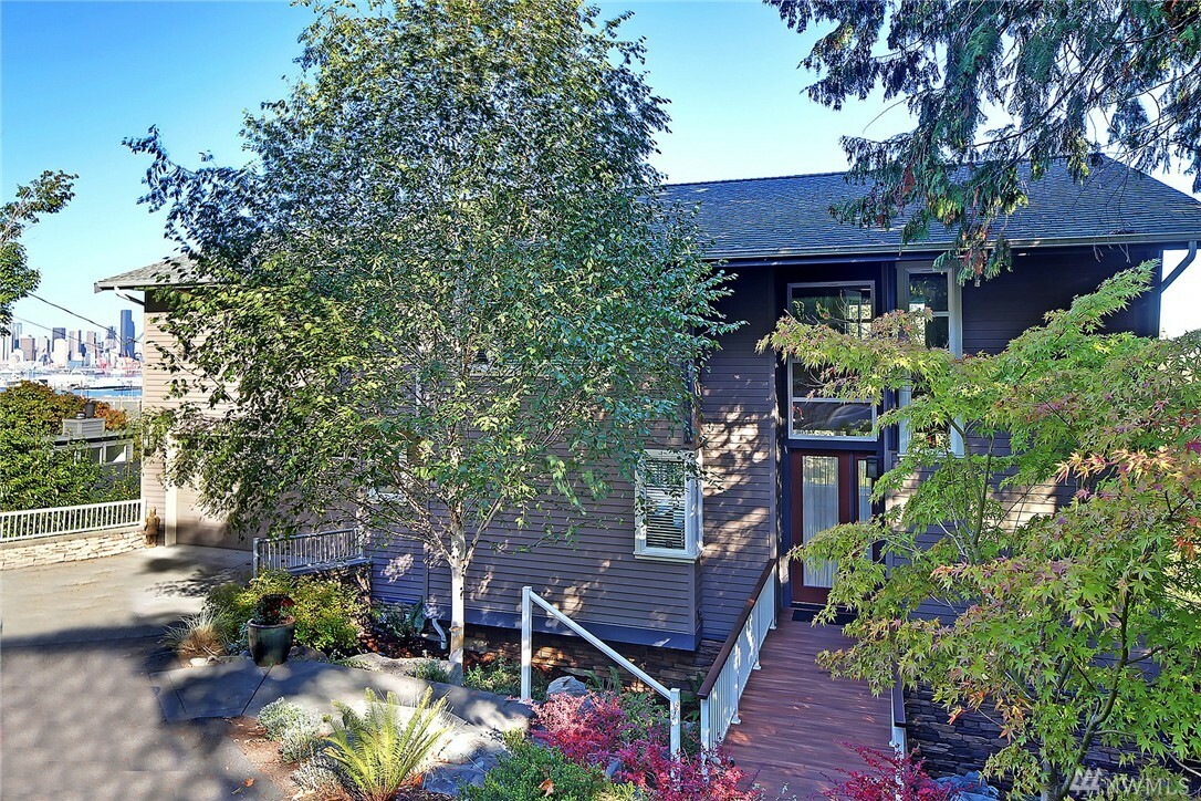 Property Photo:  3414 Fauntleroy Ave SW  WA 98126 