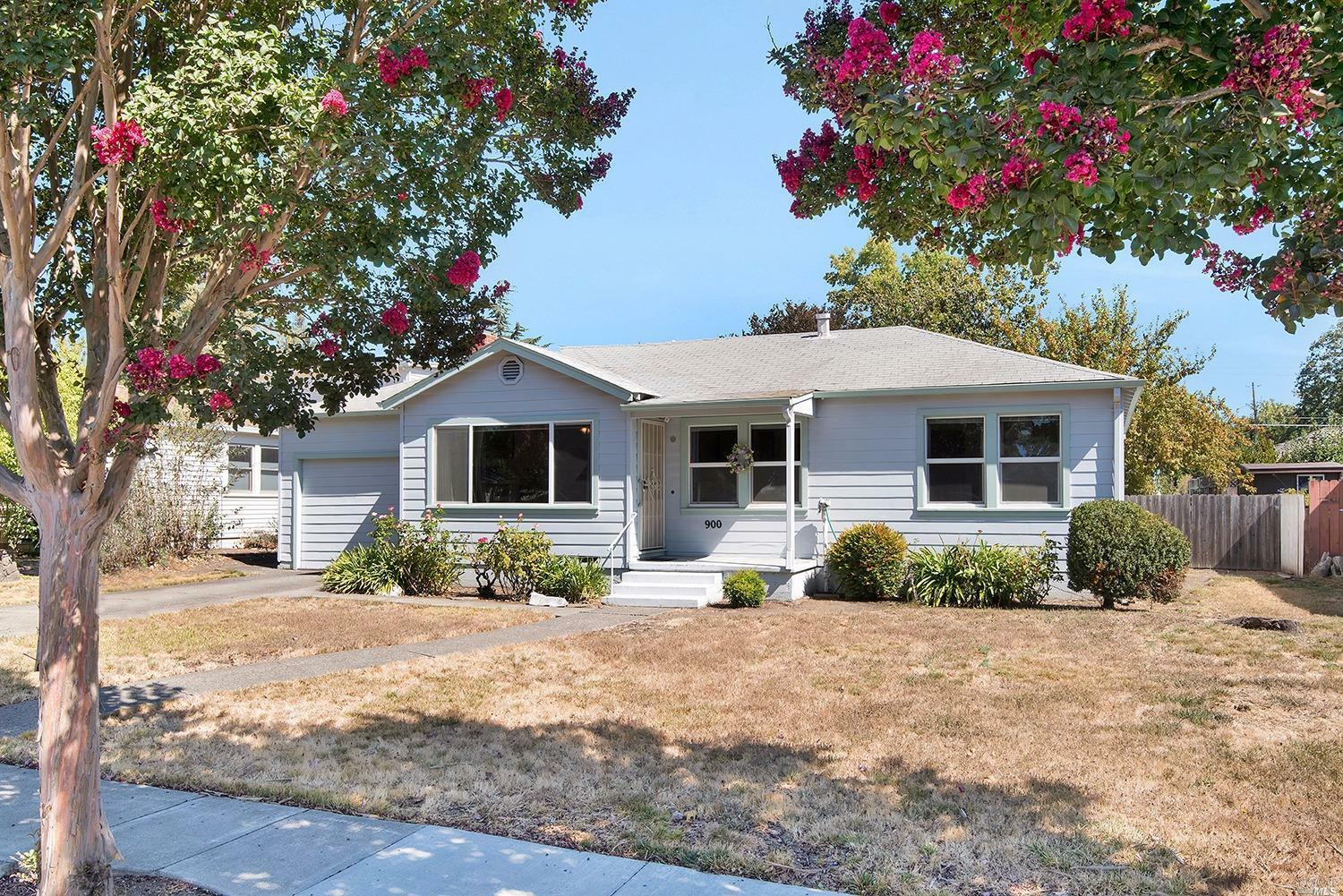 Property Photo:  900 Franquette Avenue  CA 95405 