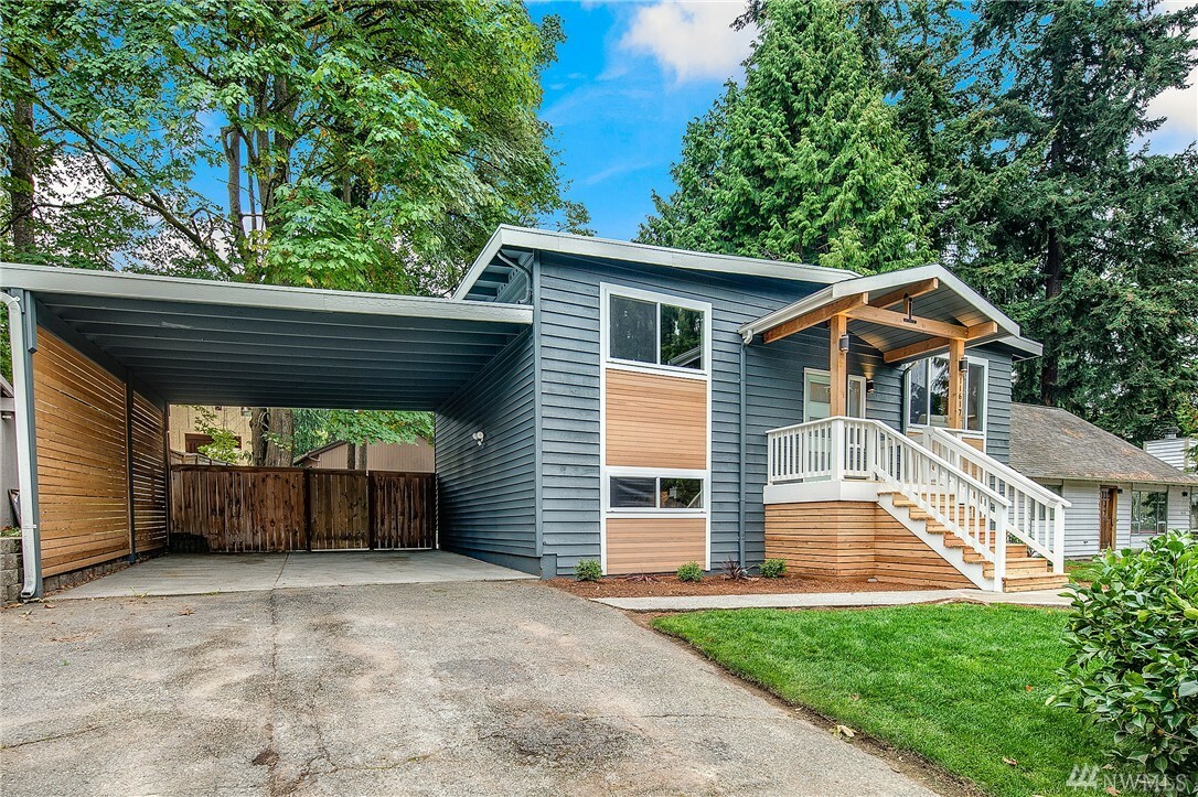 Property Photo:  11617 NE 74th St  WA 98033 