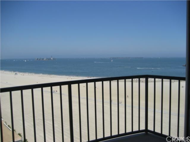 Property Photo:  850 E Ocean Boulevard 804  CA 90802 