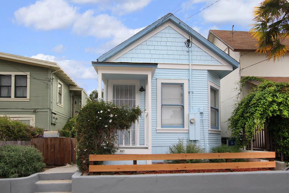 Property Photo:  120 Cedar Street  CA 95060 