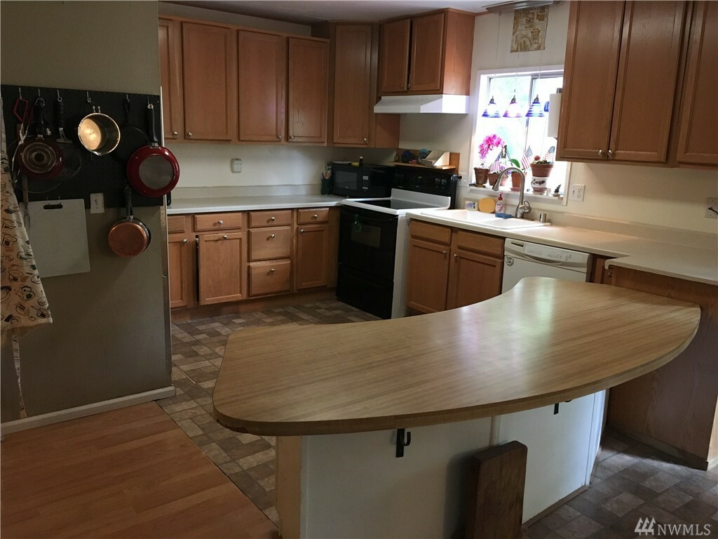 Property Photo: 27708 217th Ave SE WA 98038