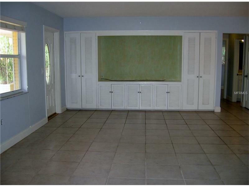 Property Photo:  409 Darling Drive  FL 34285 