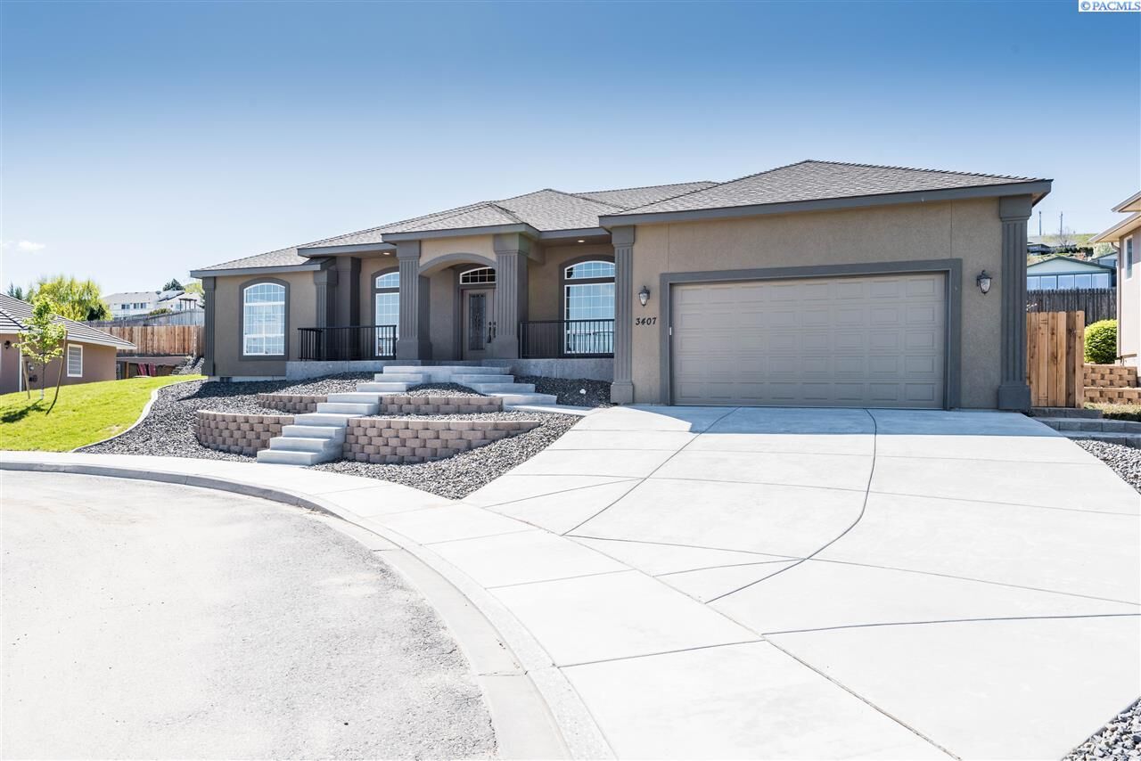 Property Photo:  3407 W 42nd Ave  WA 99337 
