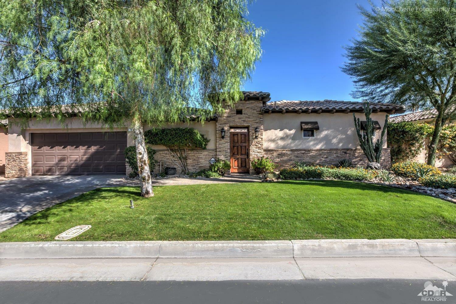 Property Photo: 70 Paseo Montecillo CA 92260