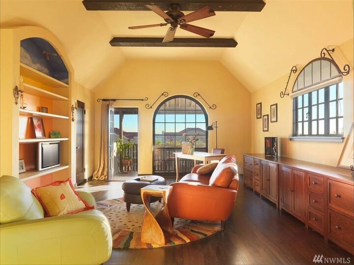 Property Photo:  348 W Olympic Place 301  WA 98119 