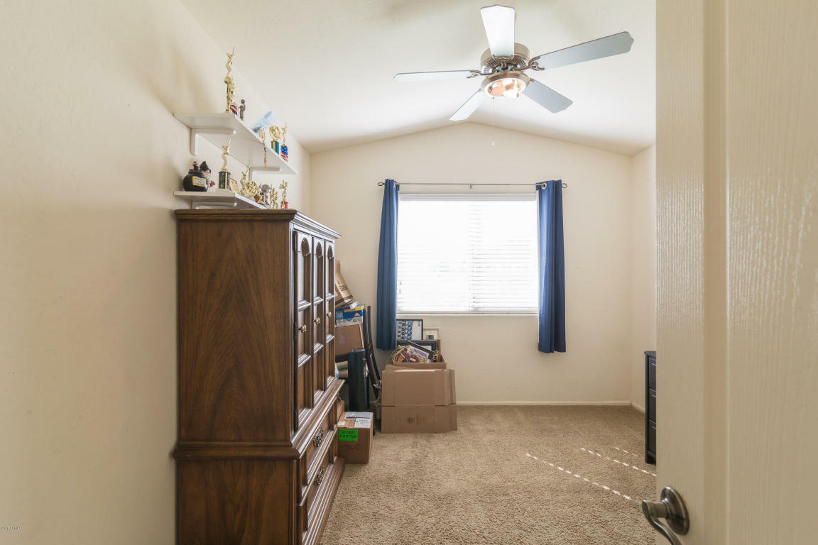 Property Photo:  678 E Daniella Drive  AZ 85140 