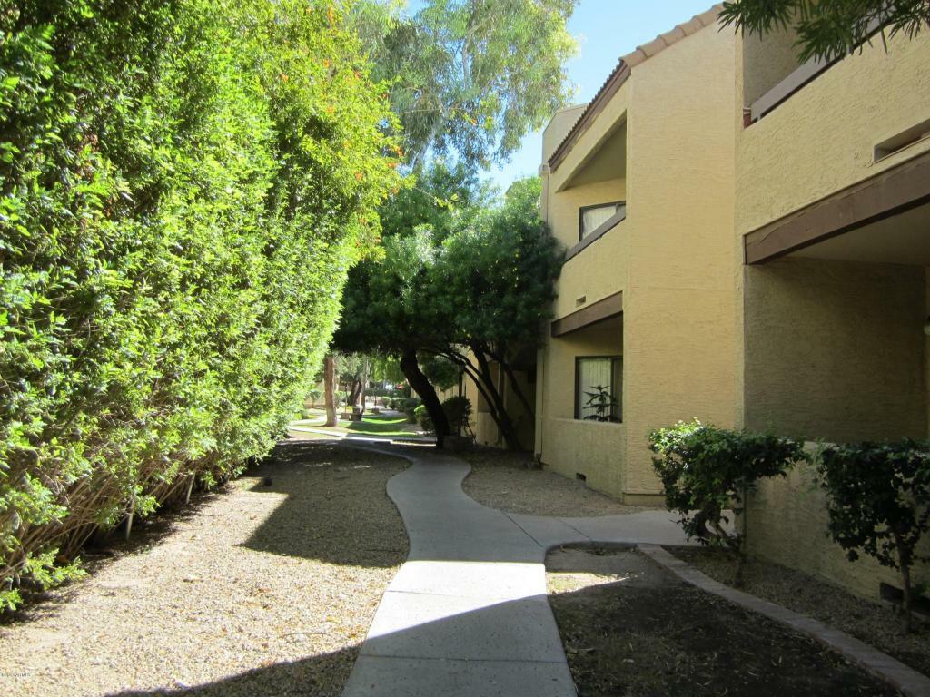 Property Photo: 2228 N 52nd Street 223 AZ 85008